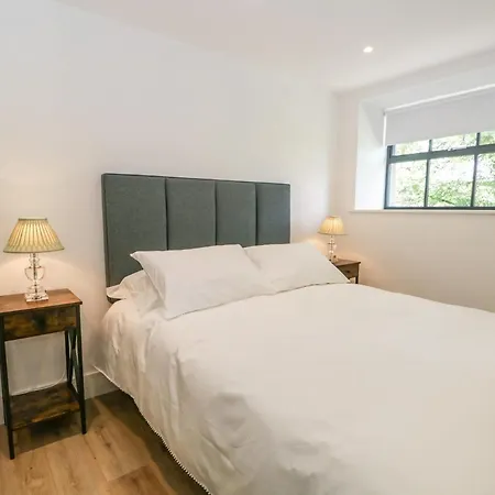 Bank Hurst Coach House * ウルバーストン