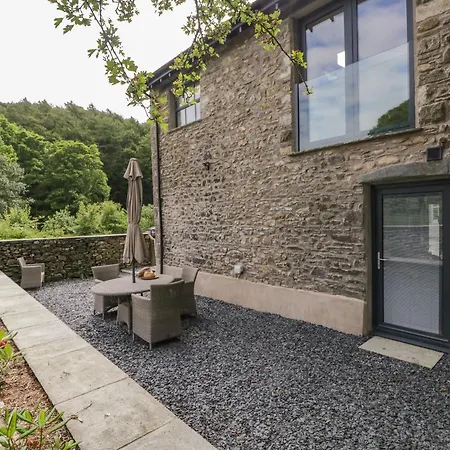 Bank Hurst Coach House * 阿尔弗斯顿